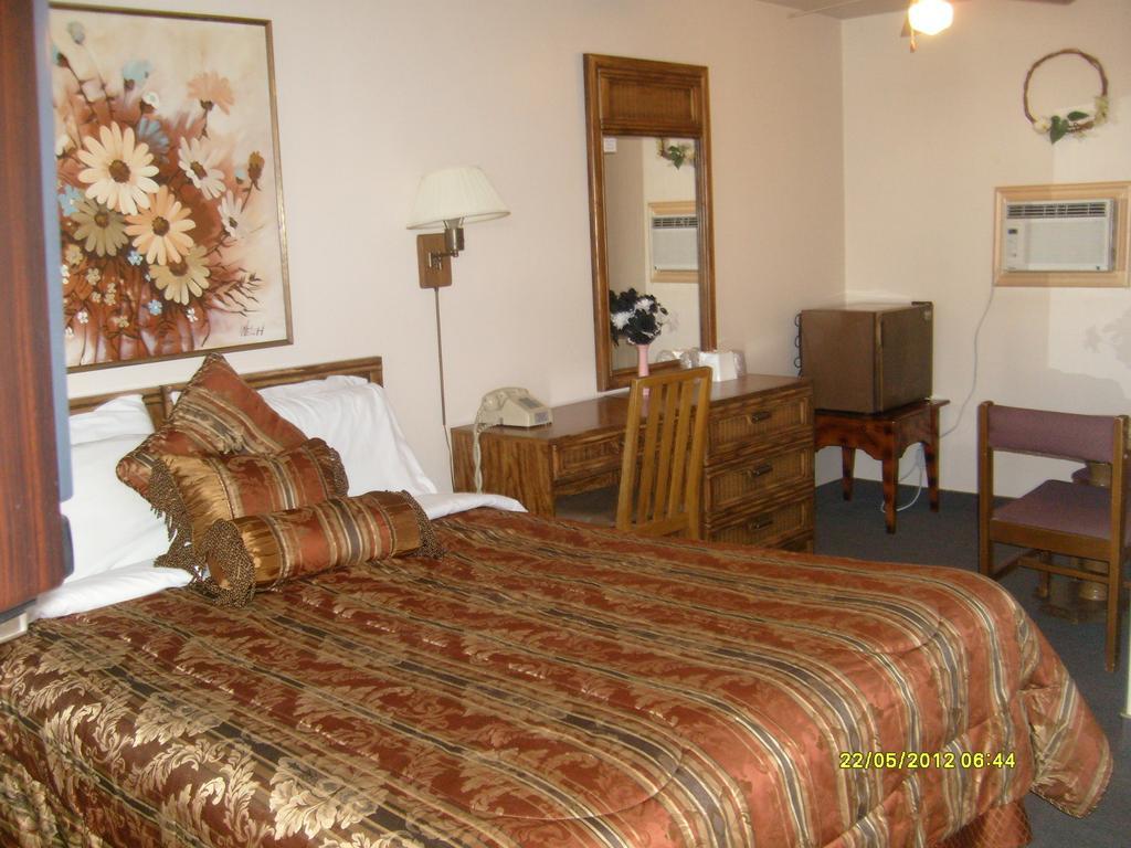 Western Motel Montrose Co Room photo